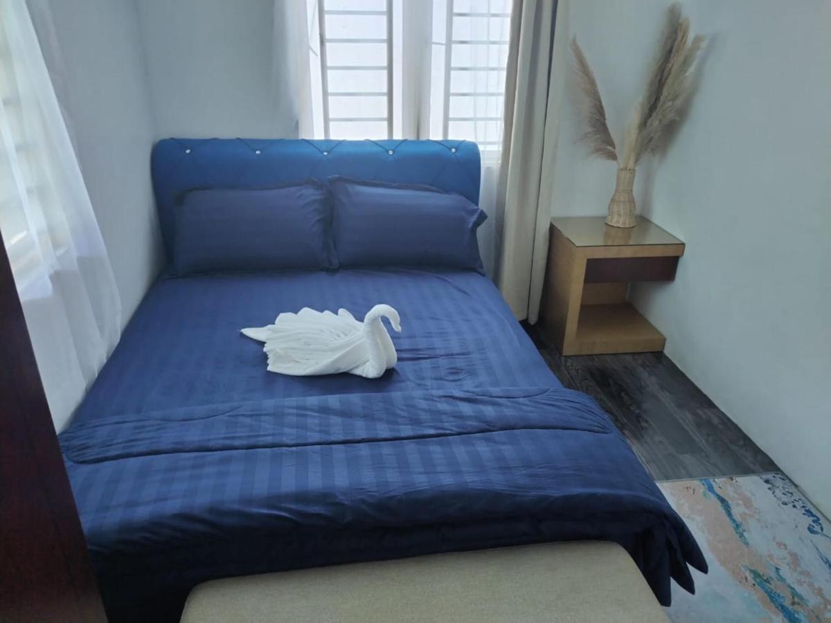 Hutan Melintang Homestay Embah Ros & Embah Lek מראה חיצוני תמונה