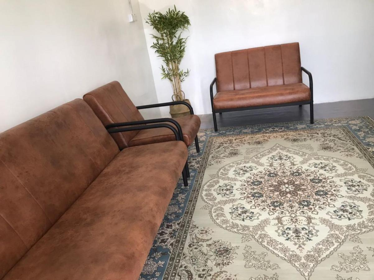 Hutan Melintang Homestay Embah Ros & Embah Lek מראה חיצוני תמונה