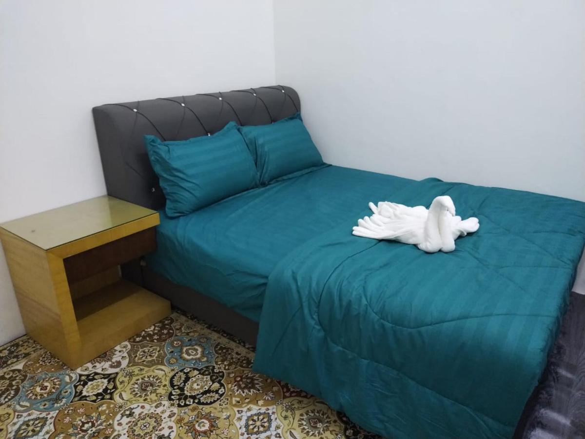 Hutan Melintang Homestay Embah Ros & Embah Lek מראה חיצוני תמונה