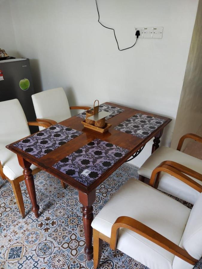 Hutan Melintang Homestay Embah Ros & Embah Lek מראה חיצוני תמונה