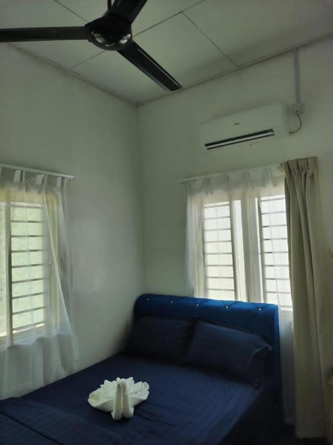 Hutan Melintang Homestay Embah Ros & Embah Lek מראה חיצוני תמונה